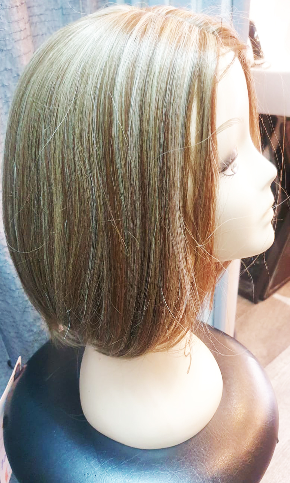 Perruque classique chatain cheveux mi-long